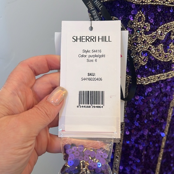 Spectacular Sherry Hill beaded dress size 6 new with tags. - Picture 5 of 7